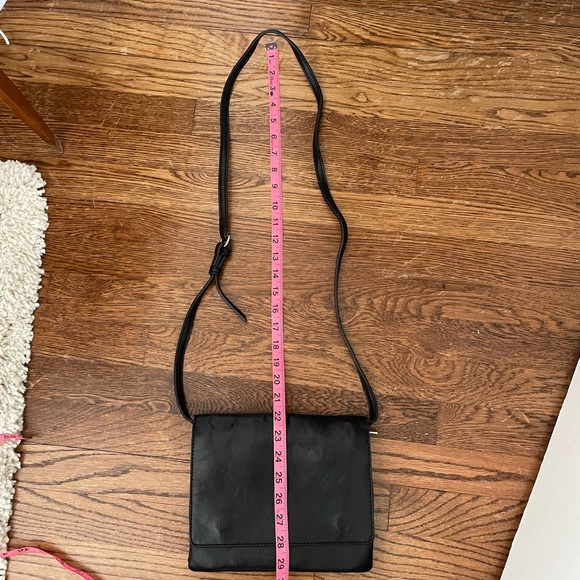 Carly Jean Los Angeles Viola Clutch - Picture 6 of 7